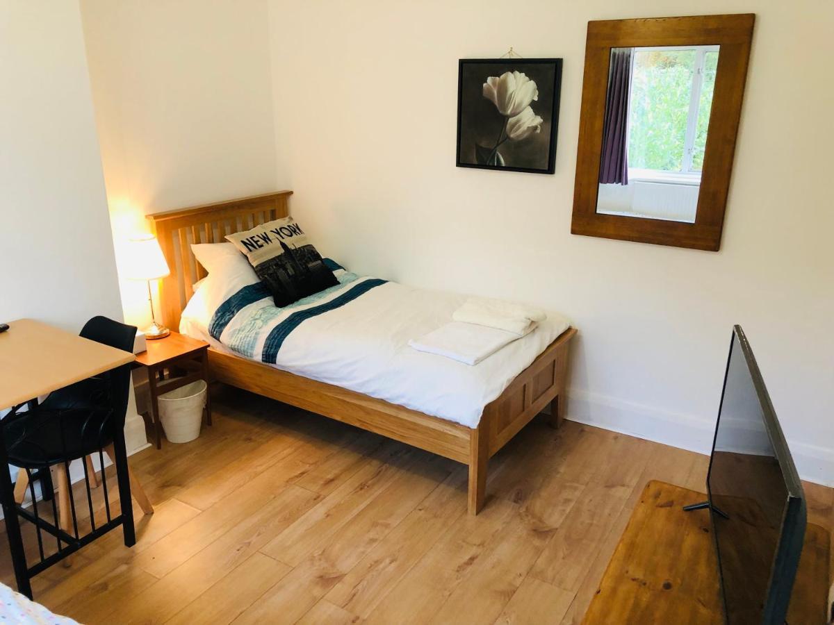 Apartmán Amazing Quiet Garden House Near London Luton Airport Exteriér fotografie